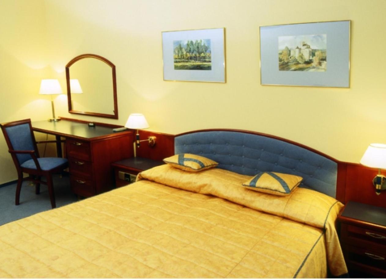 Hotel Kongresowy كيلتشي المظهر الخارجي الصورة