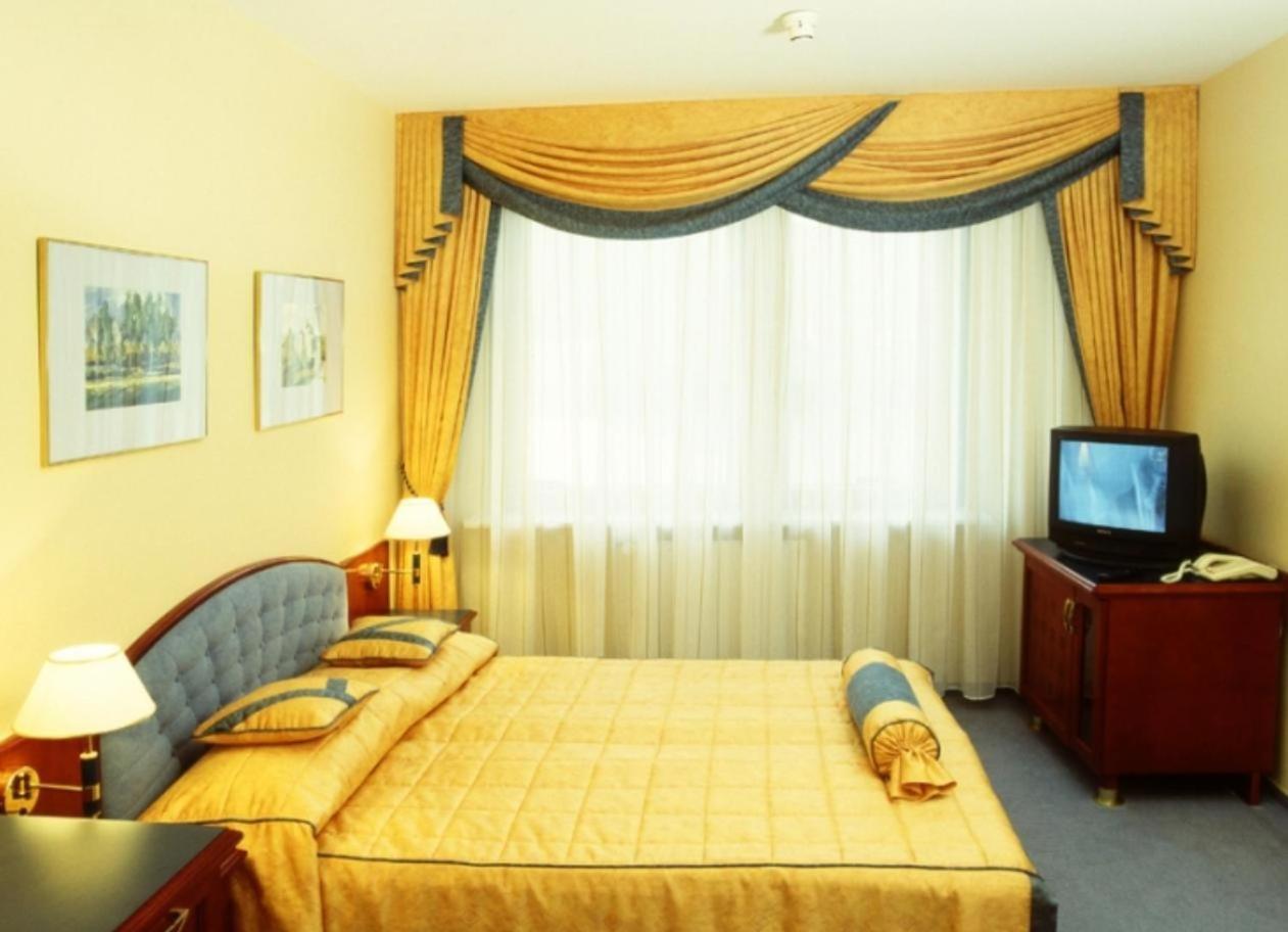 Hotel Kongresowy كيلتشي المظهر الخارجي الصورة
