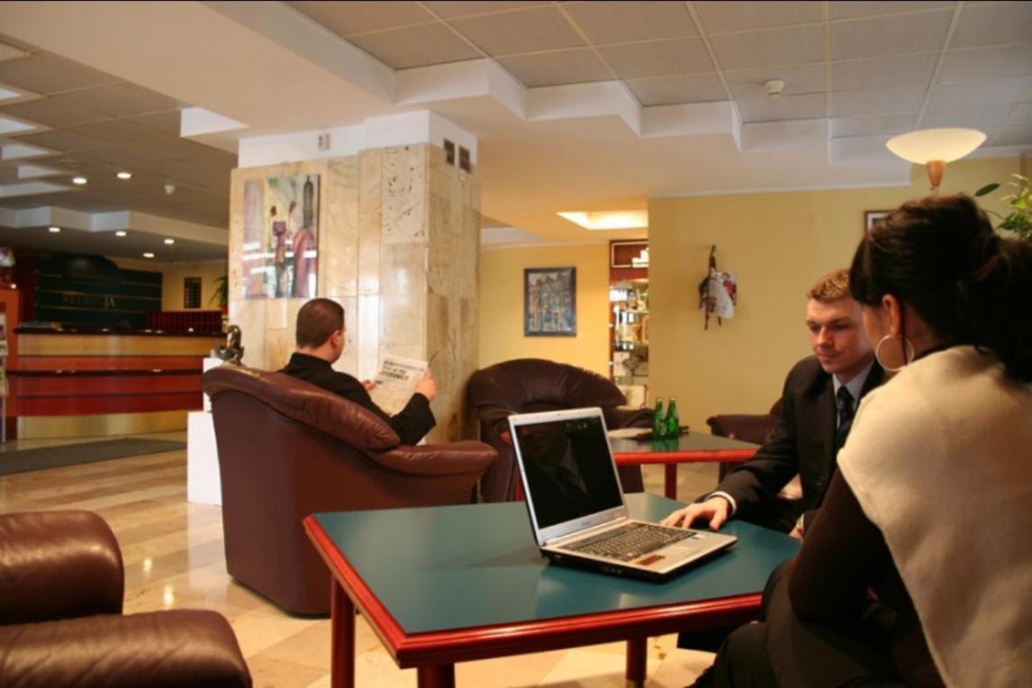 Hotel Kongresowy كيلتشي المظهر الخارجي الصورة