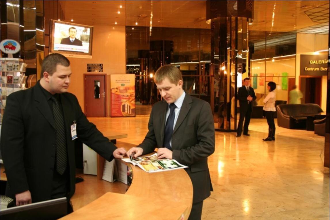 Hotel Kongresowy كيلتشي المظهر الخارجي الصورة