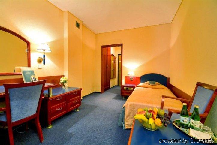 Hotel Kongresowy كيلتشي الغرفة الصورة