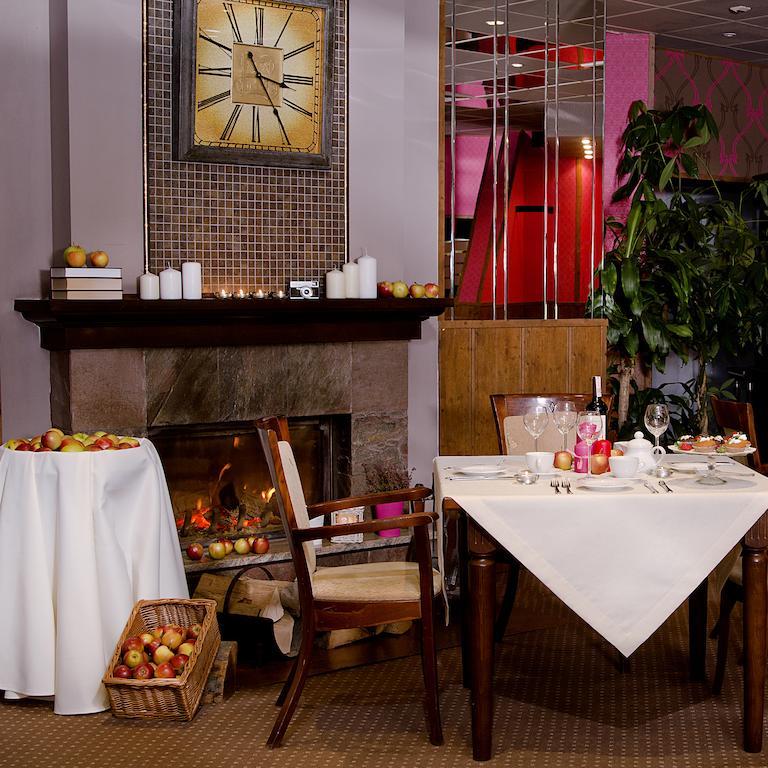 Hotel Kongresowy كيلتشي المظهر الخارجي الصورة